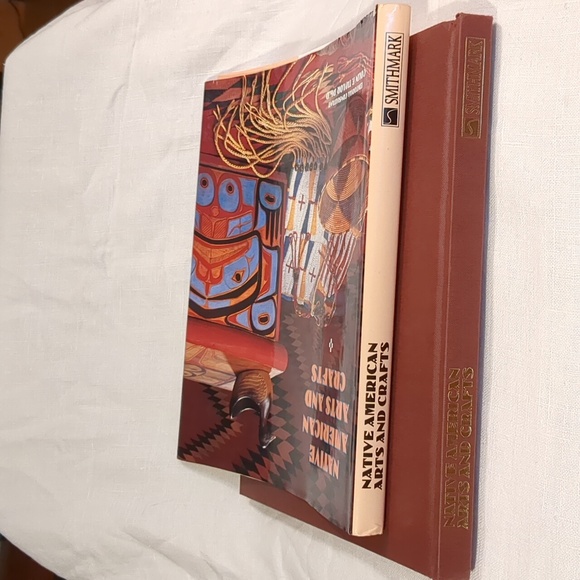 Native American Arts and Crafts 1995 Book Hardcover Color Illustrations 90s Vtg - Picture 9 of 13
